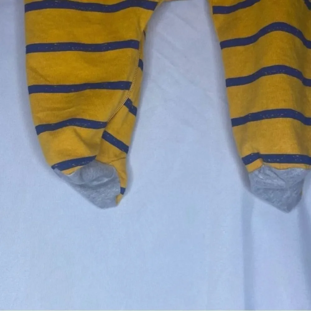 Gerber Baby boy 4 piece set Size 0-3M